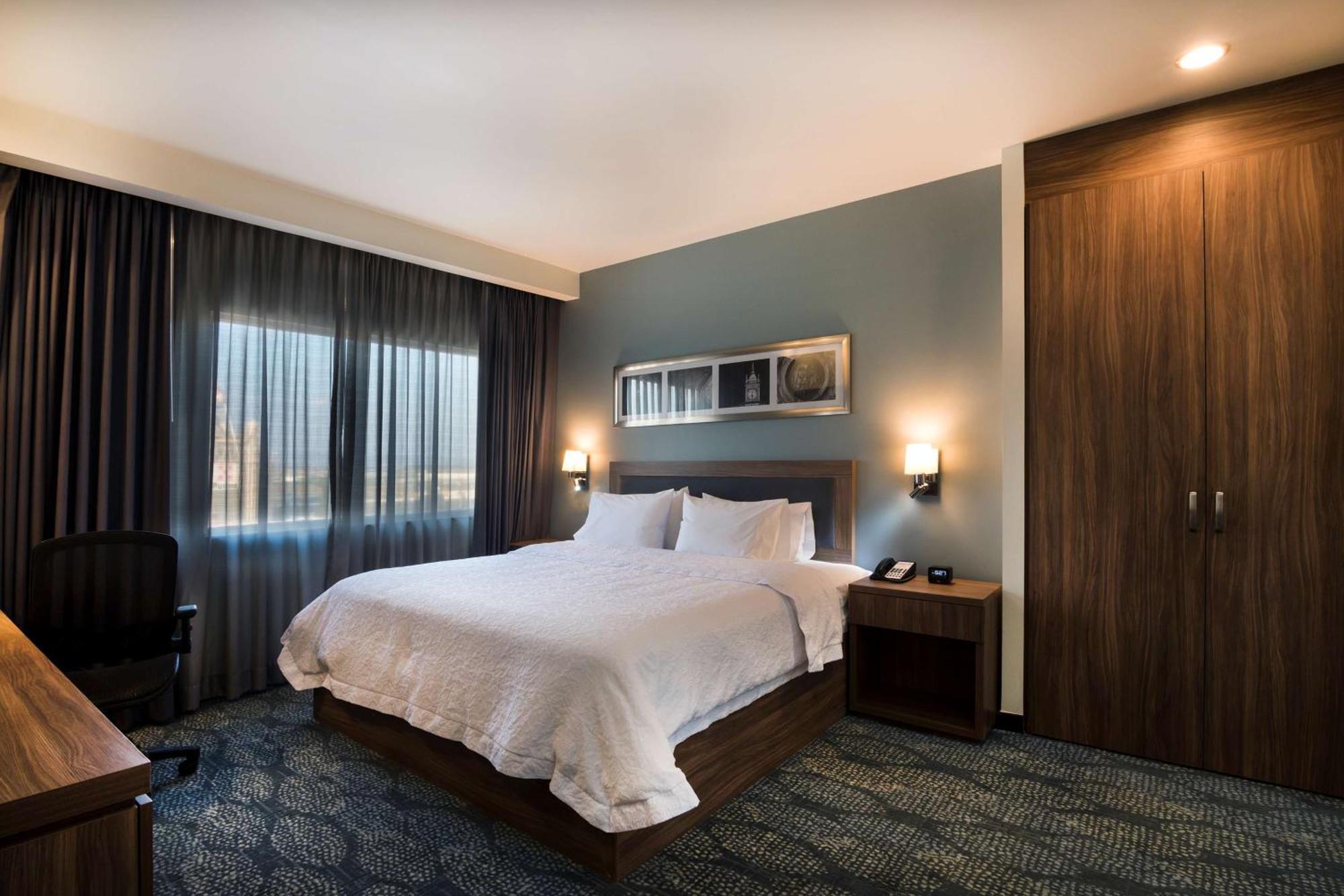 Hampton Inn & Suites By Hilton Salamanca Bajio Exterior photo